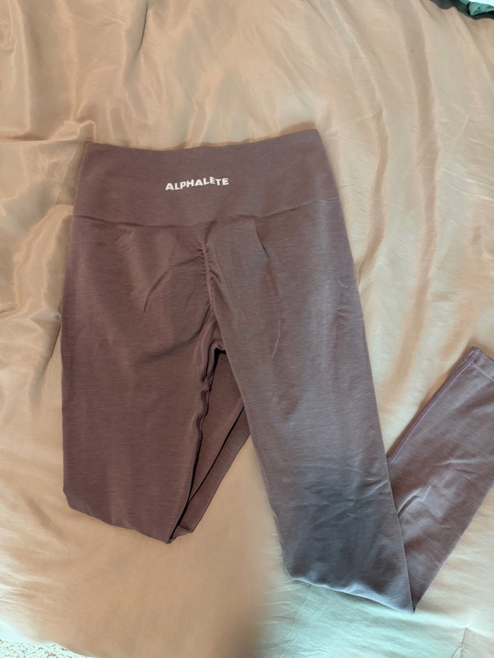 Alphalete Mauve/Purple High-Waist Leggings